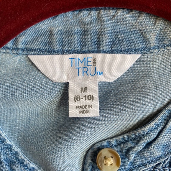 Time and Tru denim button up swing top - Picture 4 of 5